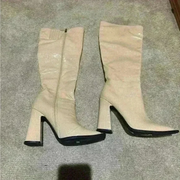 Princess Polly MERCURY BOOTS ECRU size 8 - Picture 7 of 7